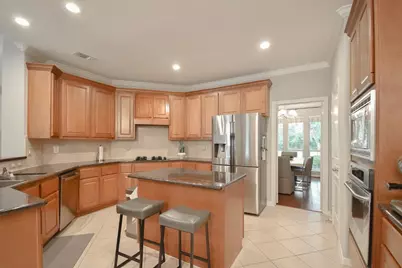 7 E Shale Creek Circle, The Woodlands, TX 77382 - Photo 7