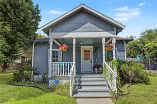 725 E 26th St, Houston, TX 77009 - Photo 1