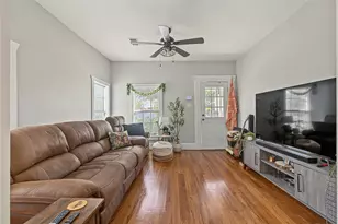 725 E 26th St, Houston, TX 77009 - Photo 5