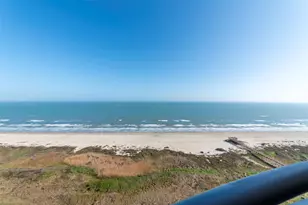 801 E Beach Dr, Galveston, TX 77550 - Photo 17