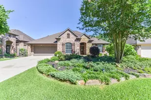 31 N Warbler Bend Cir, The Woodlands, TX 77382 - Photo 1