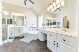 31 N Warbler Bend Cir, The Woodlands, TX 77382 - Photo 19