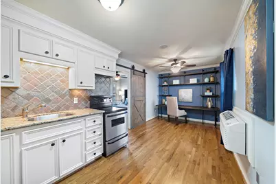 619 E 8th 1/2 Street, Houston, TX 77007 - Photo 31