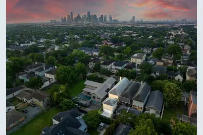 619 E 8th 1/2 Street, Houston, TX 77007 - Photo 5