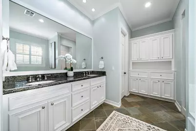 619 E 8th 1/2 Street, Houston, TX 77007 - Photo 21