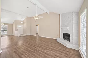 8614 Greenleaf Lake Dr, Houston, TX 77095 - Photo 9
