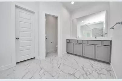 11810 Royal Willow Lane, Houston, TX 77066 - Photo 29