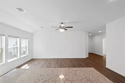 501 Oak Chase Avenue, Dayton, TX 77535 - Photo 7