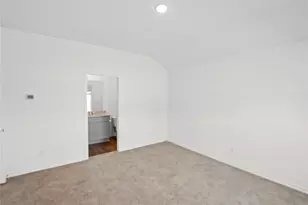 501 Oak Chase Ave, Dayton, TX 77535 - Photo 13