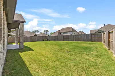 12122 Grassy Bend Drive, Mont Belvieu, TX 77523 - Photo 45