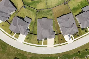 12122 Grassy Bnd Dr, Mont Belvieu, TX 77523 - Photo 47