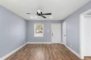 5102 Carmen St, Houston, TX 77033 - Photo 9