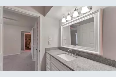 2574 Marilee Lane #4, Houston, TX 77057 - Photo 31