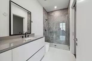 1711 Allen Pkwy, Houston, TX 77019 - Photo 25