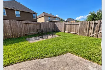 8135 Quiet Prairie Trail, Houston, TX 77049 - Photo 15