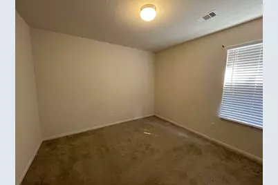 8135 Quiet Prairie Trail, Houston, TX 77049 - Photo 9