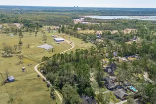 25 Holly Springs Dr, Conroe, TX 77302 - Photo 29