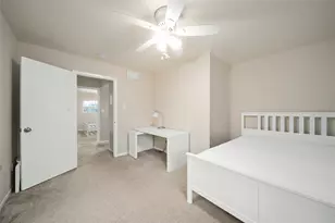 515 Tallowood Rd, Houston, TX 77024 - Photo 9