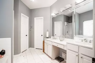 8915 Wallington Drive, Houston, TX 77096 - Photo 11