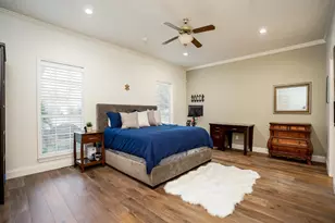 8915 Wallington Dr, Houston, TX 77096 - Photo 9
