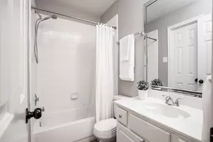 8915 Wallington Dr, Houston, TX 77096 - Photo 27
