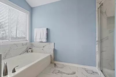 2019 Braesmeadow Lane, Sugar Land, TX 77479 - Photo 17