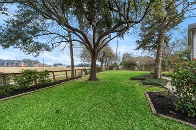 2019 Braesmeadow Lane, Sugar Land, TX 77479 - Photo 27