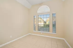 10506 Pleasant Villas Ln, Houston, TX 77075 - Photo 9