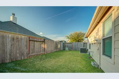 10506 Pleasant Villas Lane, Houston, TX 77075 - Photo 39