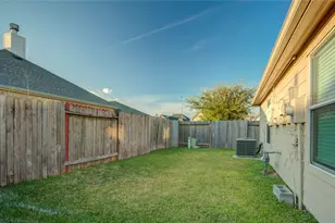 10506 Pleasant Villas Ln, Houston, TX 77075 - Photo 39