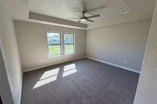 1039 S Anderson St, Angleton, TX 77515 - Photo 17