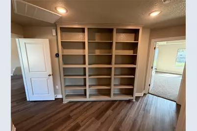 1039 S Anderson Street, Angleton, TX 77515 - Photo 13