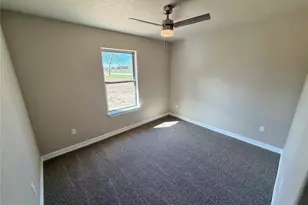 1039 S Anderson St, Angleton, TX 77515 - Photo 15