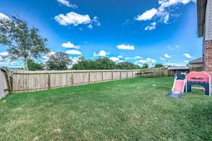 305 Bryan Wy, Angleton, TX 77515 - Photo 29