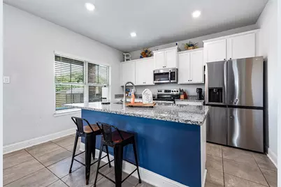 305 Bryan Way, Angleton, TX 77515 - Photo 3