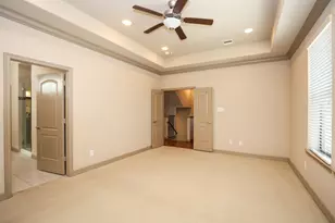 6705 Woodbend Park S, Houston, TX 77055 - Photo 19
