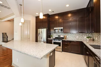 6705 Woodbend Park S, Houston, TX 77055 - Photo 11