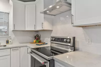 5470 Darnell Street, Houston, TX 77096 - Photo 5