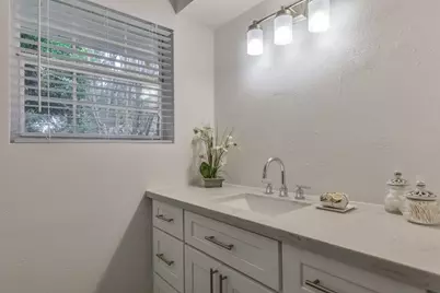 5470 Darnell Street, Houston, TX 77096 - Photo 17