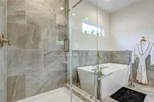306 E 28th St, Houston, TX 77008 - Photo 25