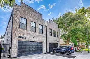 306 E 28th St, Houston, TX 77008 - Photo 1