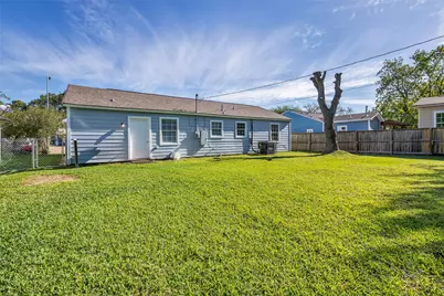5746 Groveton Street, Houston, TX 77033 - Photo 23