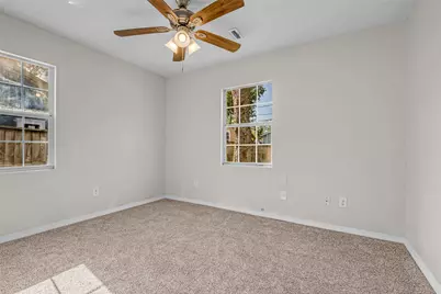 5746 Groveton Street, Houston, TX 77033 - Photo 19