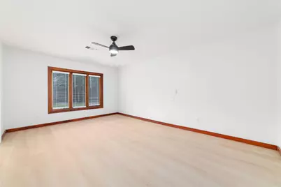 11411 Ash Creek Drive, Houston, TX 77043 - Photo 19