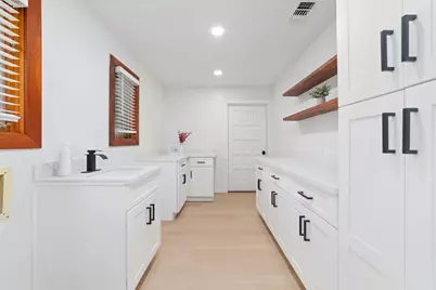 11411 Ash Creek Drive, Houston, TX 77043 - Photo 15