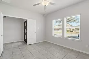 10105 Waterwall Ln, Texas City, TX 77591 - Photo 5