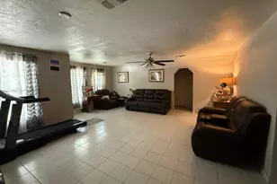 1002 Grenfell Ln, Houston, TX 77076 - Photo 3