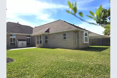 1813 Sandy Lake Drive, Friendswood, TX 77546 - Photo 31