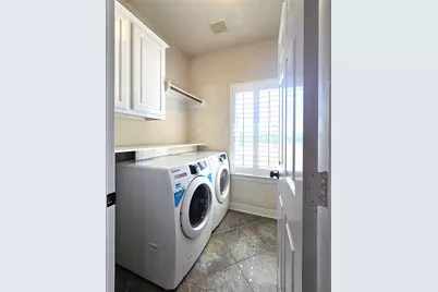 1813 Sandy Lake Drive, Friendswood, TX 77546 - Photo 7