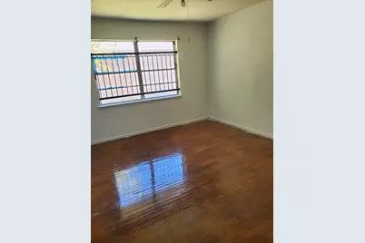 4418 Gallagher Drive, Houston, TX 77045 - Photo 5